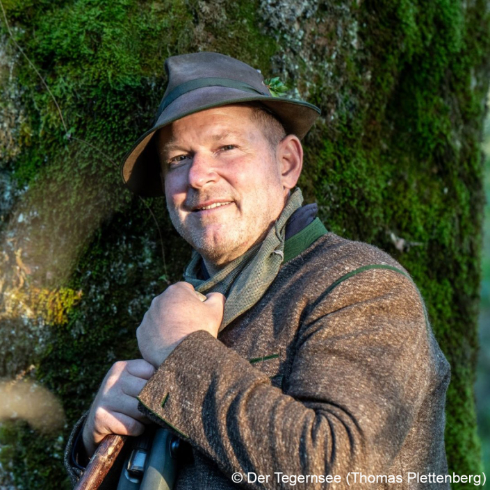 Franz Maier
Von der Jagd auf den Teller
Jäger und Gastronom mit Leib und Seele